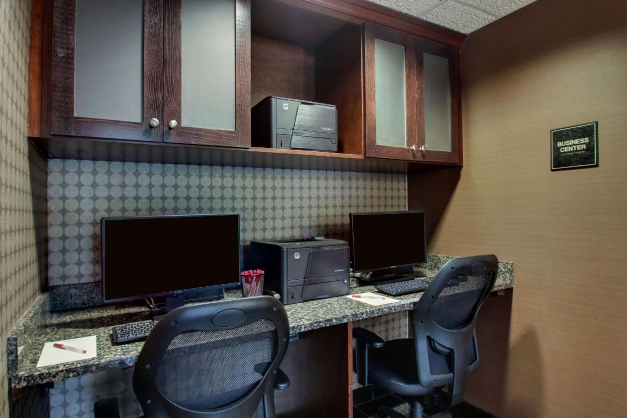 Heritage Inn & Suites The Woodlands, Trademark By Wyndham Bagian luar foto
