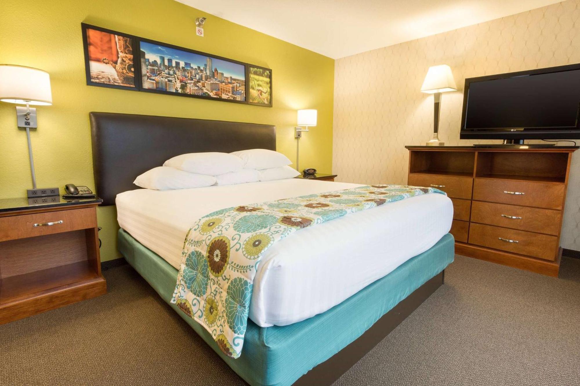 Heritage Inn & Suites The Woodlands, Trademark By Wyndham Bagian luar foto
